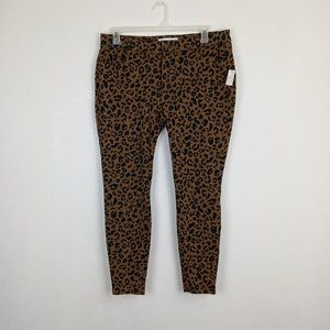 Amazon Essentials Women's NWT Skinny Jeans Size18 Animal Print Mid Rise Stretch